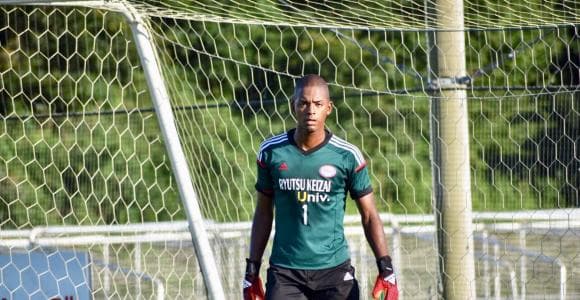 【関東大学サッカーリーグ戦】オビ・パウエル・オビンナ選手が特別賞！