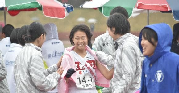《陸上競技部》雨の富士山女子駅伝　笑顔でフィニッシュ