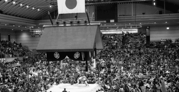 波乱を見せる大相撲初場所　両横綱が黒星