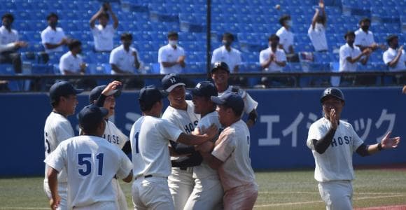【硬式野球】東京六大学野球春季リーグ戦 第5日 明大1回戦　２戦連続となるタイブレークをものにし、『血の法明戦』に勝利！開幕からの連勝を３に伸ばした！