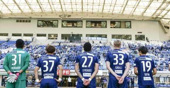 「5年ごとのジンクス」を超える。そのために下した決断と覚悟とは。アビスパ福岡・長谷部茂利監督と前寛之選手に聞く。