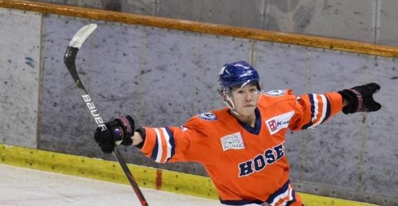 負傷アスリートに新たな光、法政大アイスホッケー部の奇跡