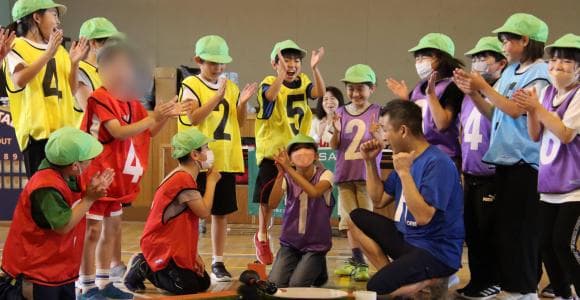 「ES CON FIELD HOKKAIDO」で子どもたちがプレー「応援し、される喜び」を背に新球場で躍動 ユニバーサル野球in北海道