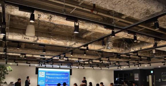 横浜DeNAベイスターズ × 福岡ソフトバンクホークス 両チームが語るそれぞれの強みと”ユニフォーム配布イベント”誕生秘話～横浜スポーツビジネススクール〜