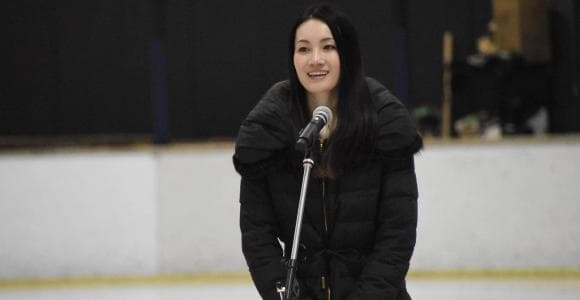 昨年は羽生結弦、今年は荒川静香…地方競技会に2年連続で五輪金メダリストが駆けつける聖地・仙台に差した“希望の光”