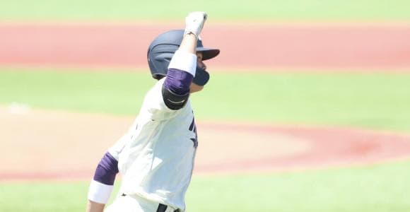 崖っぷちで躍動した“伏兵”の存在　途中出場で値千金の初HR…明大・吉田匠吾の意地