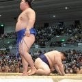 ２１歳・藤ノ川が横綱初挑戦で初金星　「朝から気合が入っていた」　大の里から会心の勝利