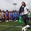 北沢豪氏がサッカー教室「ラテンな感じは文化」関西の選手達の対話力と挑戦する姿勢に成長期待