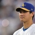 大谷翔平の“異変”に伸びた手　敵軍一塁手と珍しい交流、米爆笑「見てください」