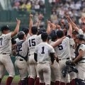 【センバツ】大阪桐蔭が甲子園Ｖ　卒業生のDeNA藤浪晋太郎、松尾汐恩が祝福