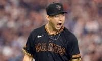 巨人・小笠原が6回無失点で降板